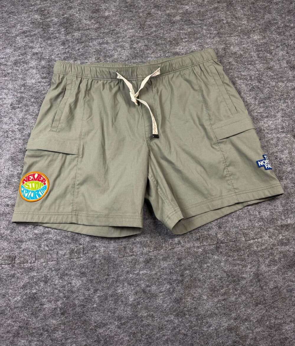 The North Face Cargo Shorts Size XL Green Never Stop Exploring Patch